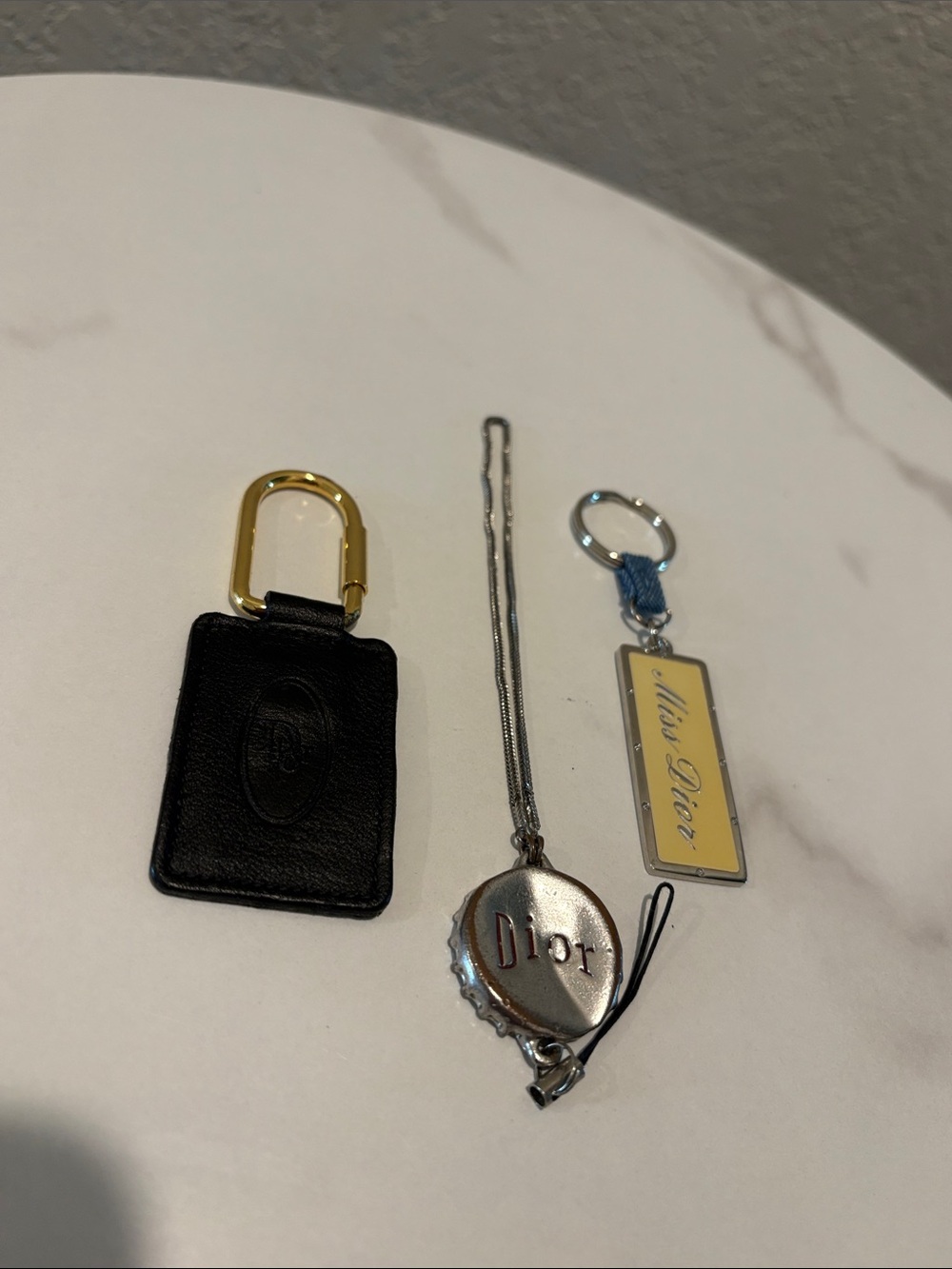 Dior 3pcs Set Charm with Keychains Retractable - Picture 10 of 10
